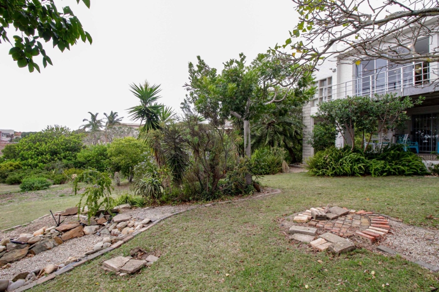 3 Bedroom Property for Sale in Wavecrest Eastern Cape